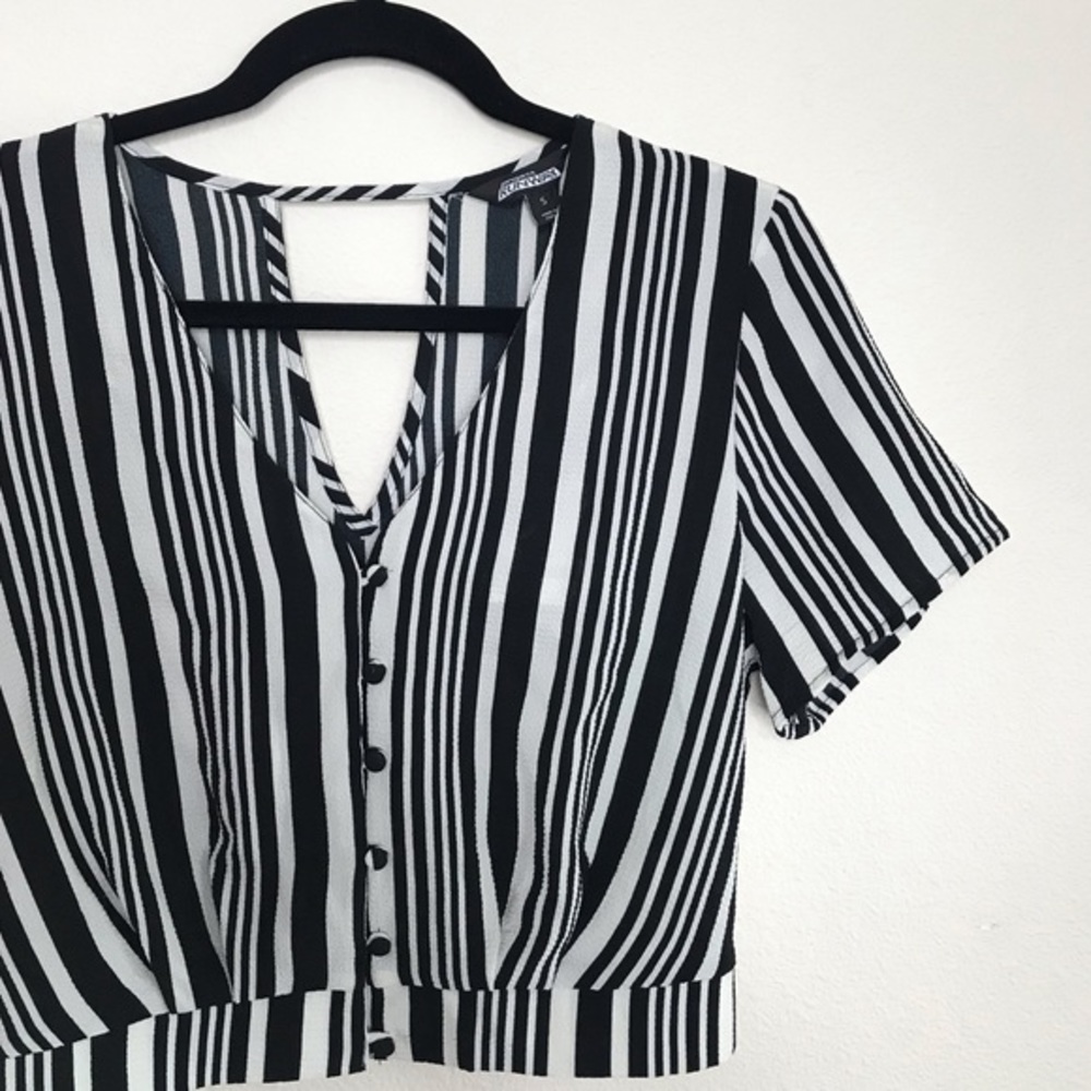 2pc.PROJECT RUNWAY STRIPED SET✨ - Picture 4 of 11